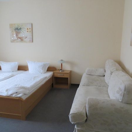 Hotel Merkur Garni Sarstedt Eksteriør bilde