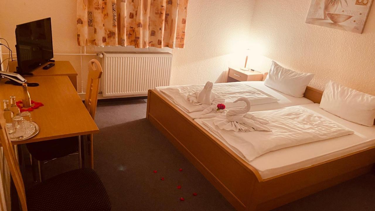 Hotel Merkur Garni Sarstedt Eksteriør bilde