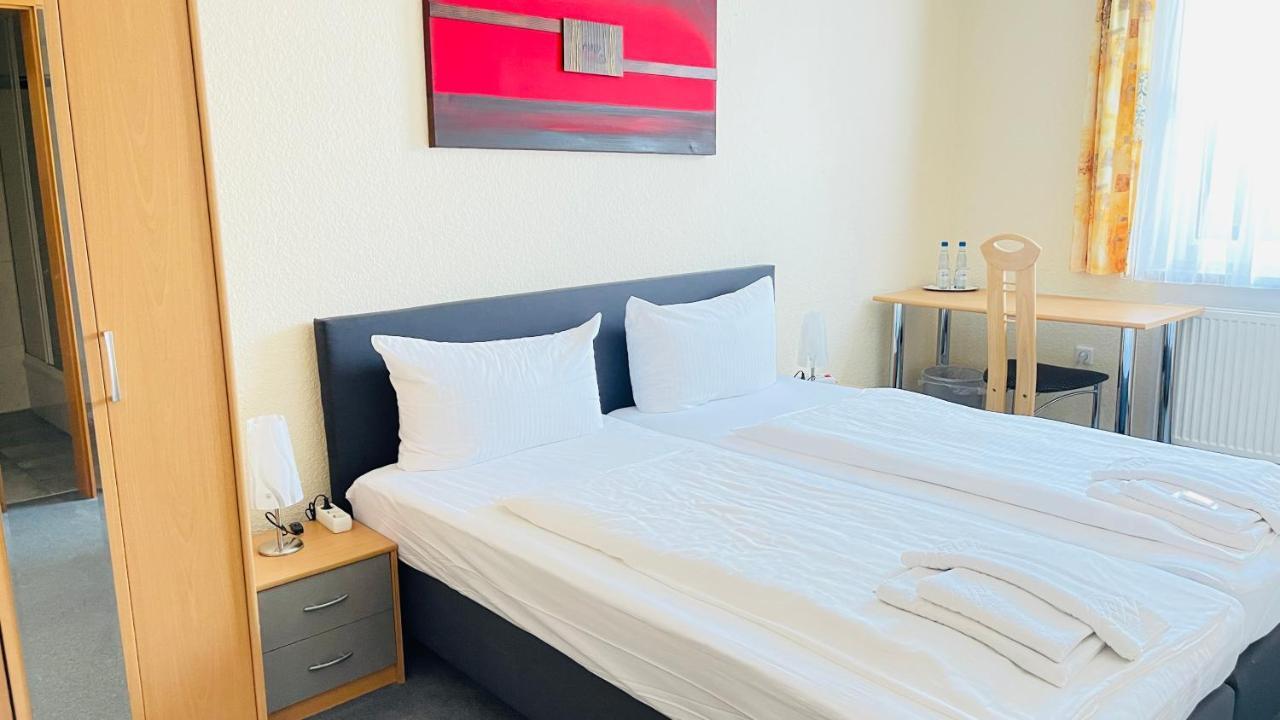 Hotel Merkur Garni Sarstedt Eksteriør bilde